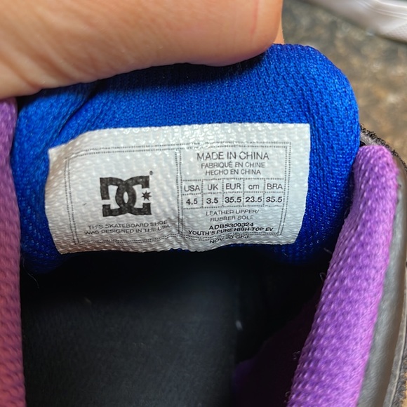 DC boys shoes - Picture 3 of 3